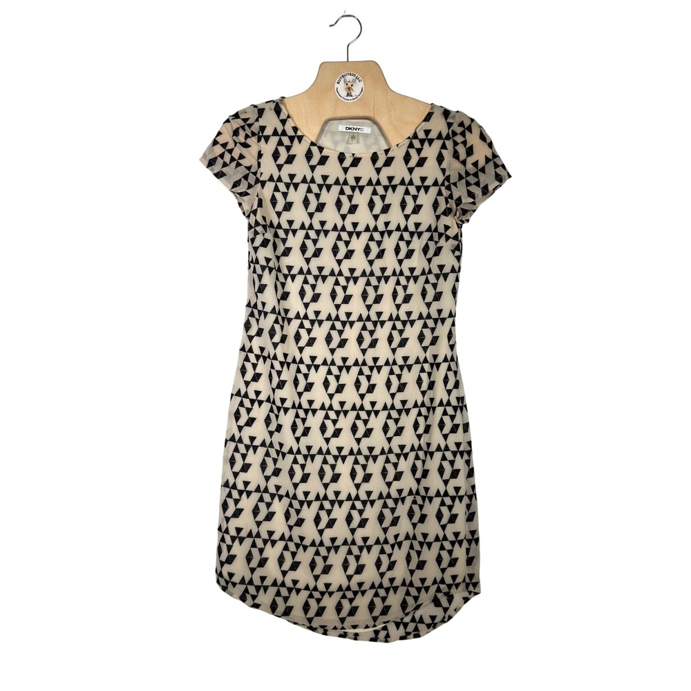 DKNYC Geometric Embroidered Shift Dress Cream Black Size 2 Short Sleeve